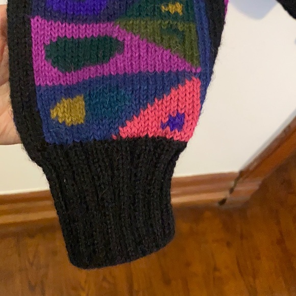 {Awoke Vintage} Sweater. - Picture 5 of 6